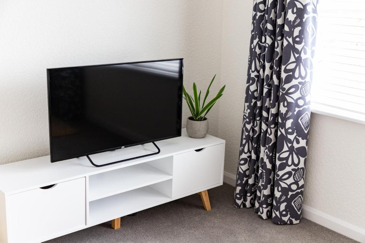 1 Chatsworth Riverscape Apartments - Riverview Apartment In Great Location With Free Parking Overlooking The Gannel Just A Short Walk From Newquays Incredible Beaches And Local Amenities New Quay Kültér fotó