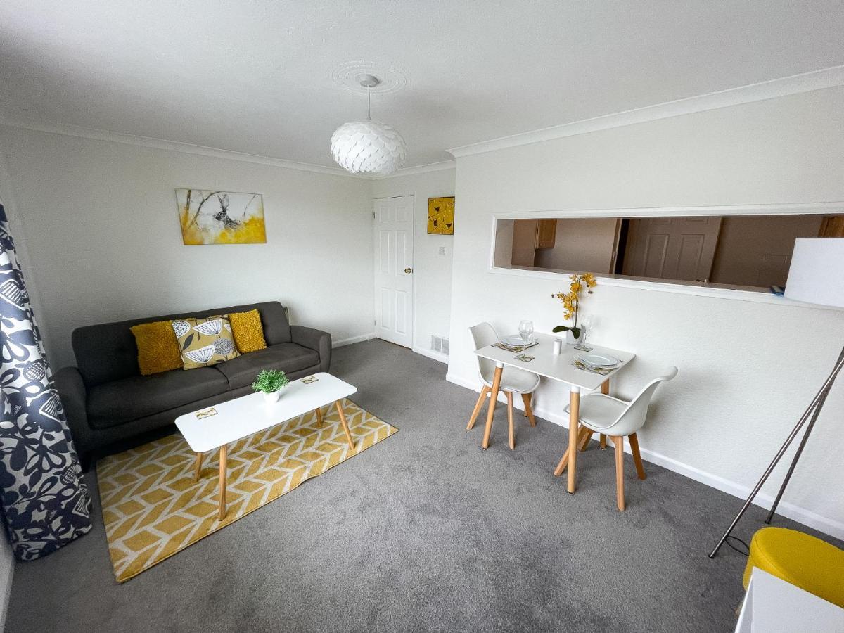 1 Chatsworth Riverscape Apartments - Riverview Apartment In Great Location With Free Parking Overlooking The Gannel Just A Short Walk From Newquays Incredible Beaches And Local Amenities New Quay Kültér fotó
