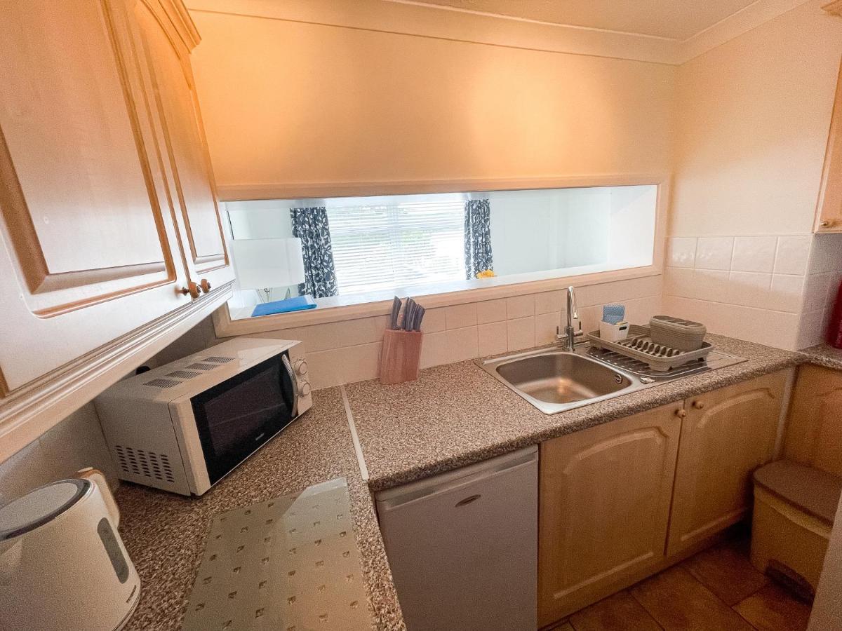 1 Chatsworth Riverscape Apartments - Riverview Apartment In Great Location With Free Parking Overlooking The Gannel Just A Short Walk From Newquays Incredible Beaches And Local Amenities New Quay Kültér fotó