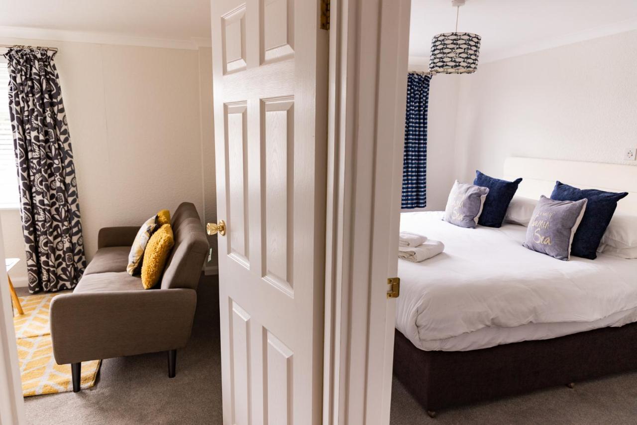 1 Chatsworth Riverscape Apartments - Riverview Apartment In Great Location With Free Parking Overlooking The Gannel Just A Short Walk From Newquays Incredible Beaches And Local Amenities New Quay Kültér fotó